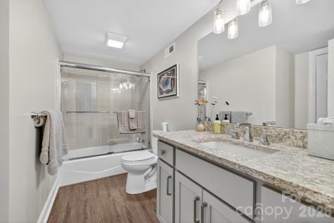 152 Skyview Circle Asheville NC 28804