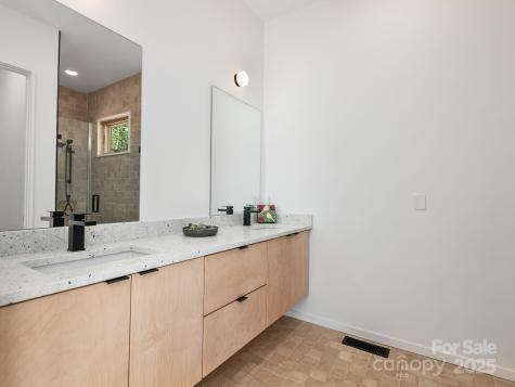 128 Choctaw Street Asheville NC 28801