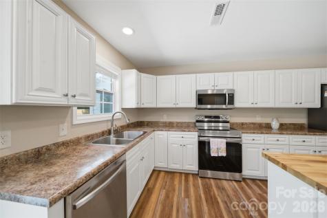 5694 Hillsdale Drive Fort Lawn SC 29714