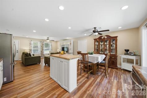 5694 Hillsdale Drive Fort Lawn SC 29714