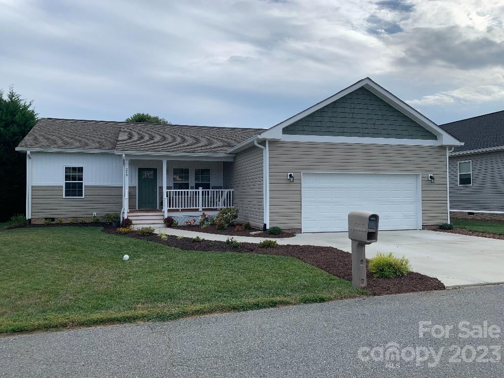 258 Beechnut Drive Hendersonville NC 28739