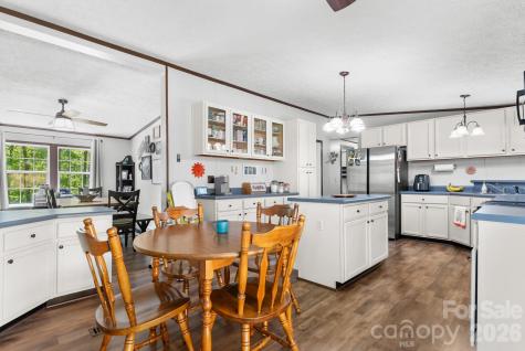 152 Pioneer Ridge Sparta NC 28675