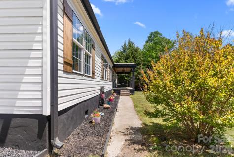 152 Pioneer Ridge Sparta NC 28675