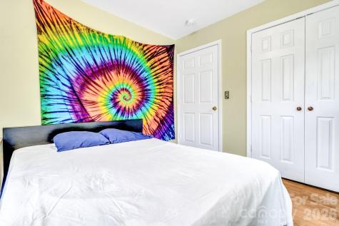 4 Mckinley Avenue Asheville NC 28803