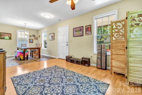 4 Mckinley Avenue Asheville NC 28803