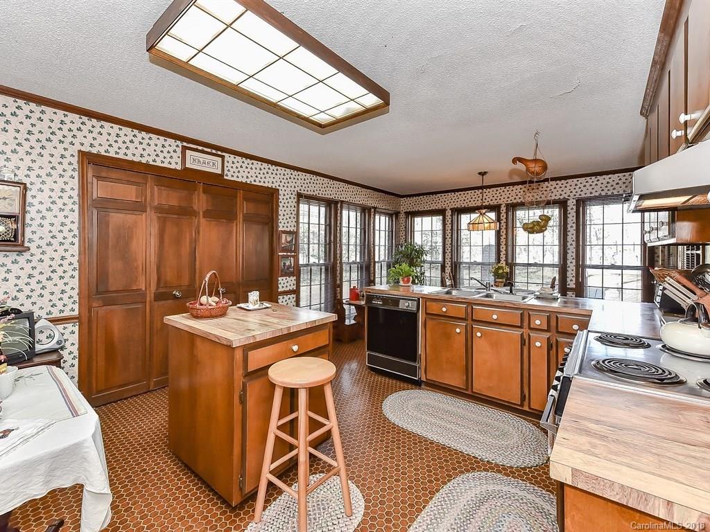 10202 Rocking Chair Road Matthews NC 28105