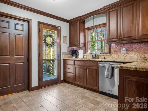 108 Three Oaks Lane Kings Mountain NC 28086