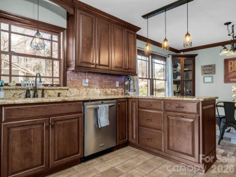 108 Three Oaks Lane Kings Mountain NC 28086