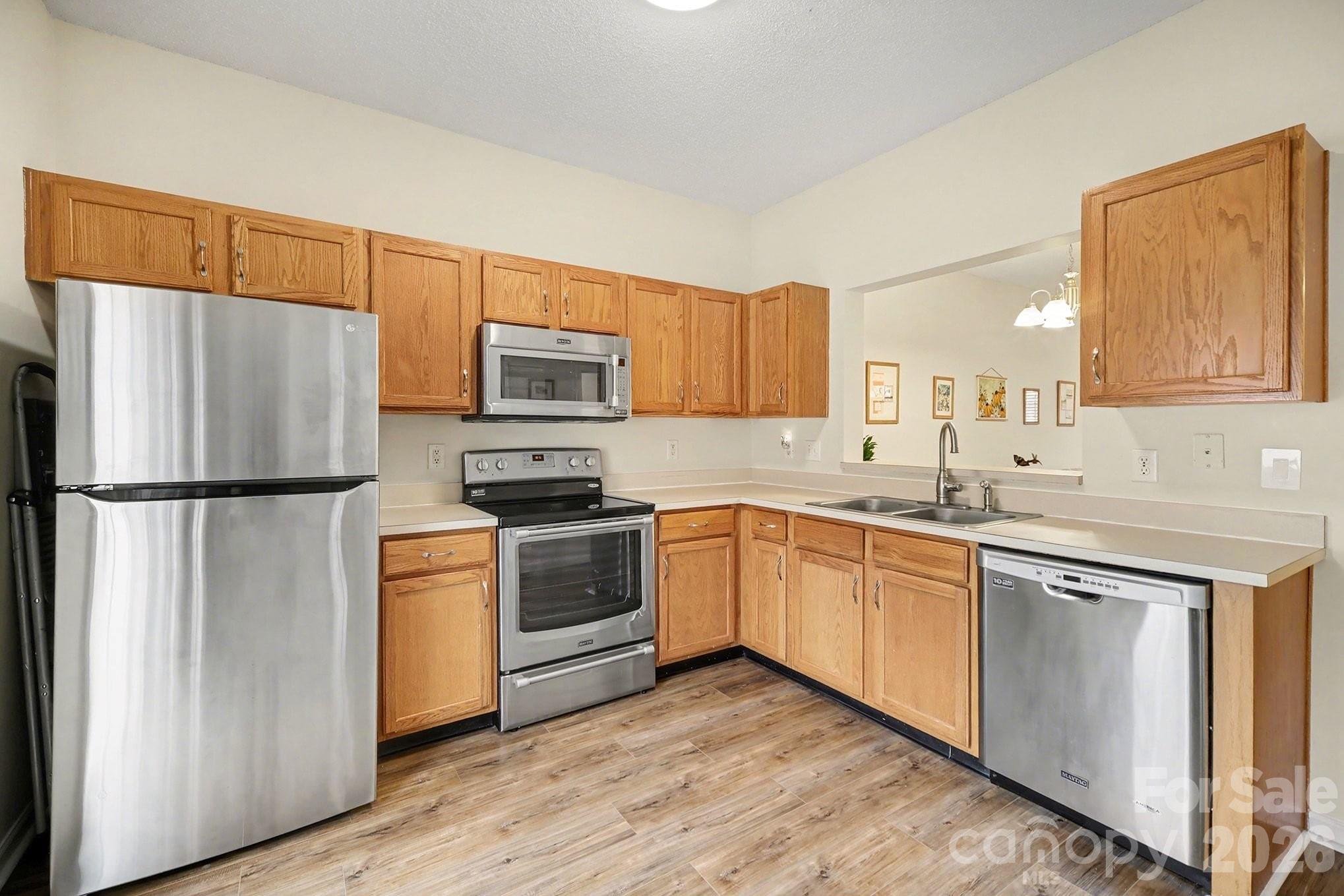 8048 Stoneham Court Matthews NC 28105
