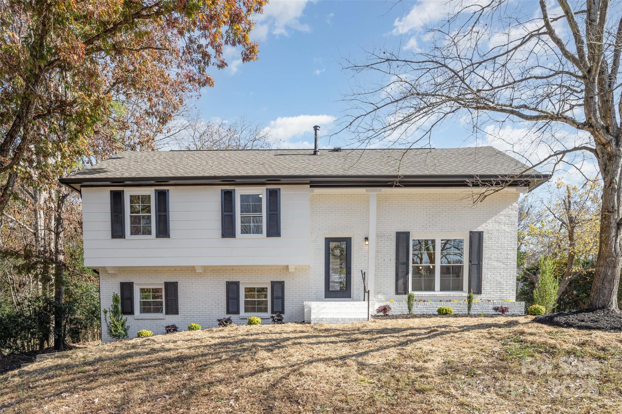 7329 Thorncliff Drive Charlotte NC 28210