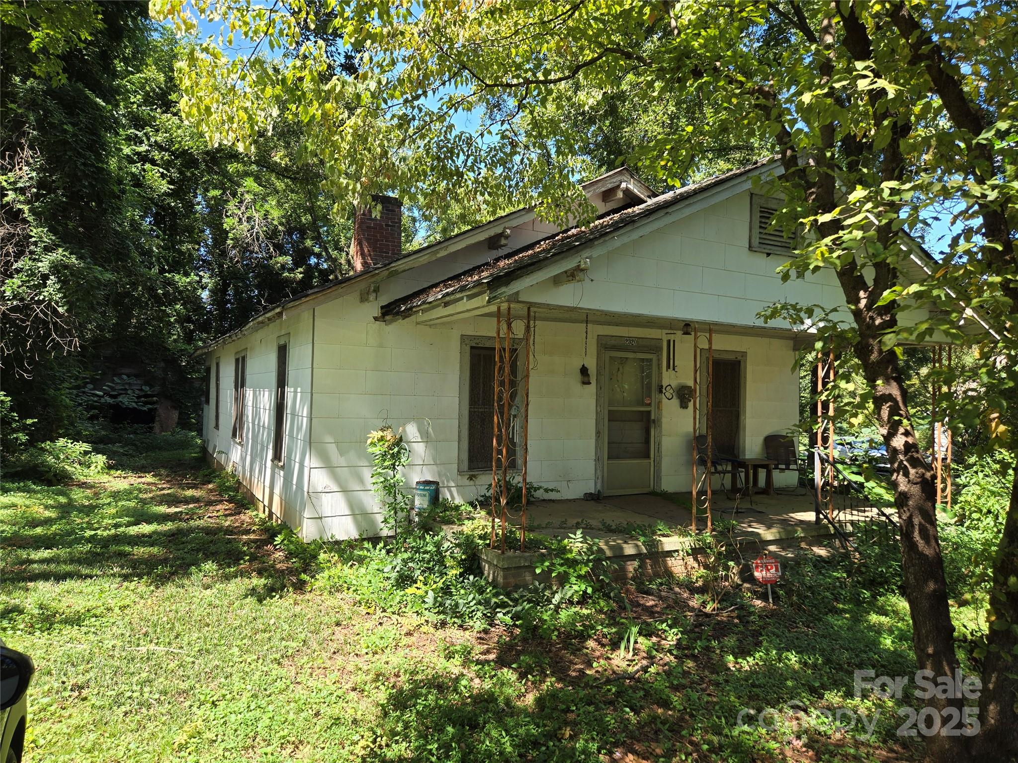2320 N Stewart Avenue Newton NC 28658