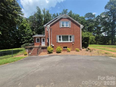 215 Biscoe Road Troy NC 27371