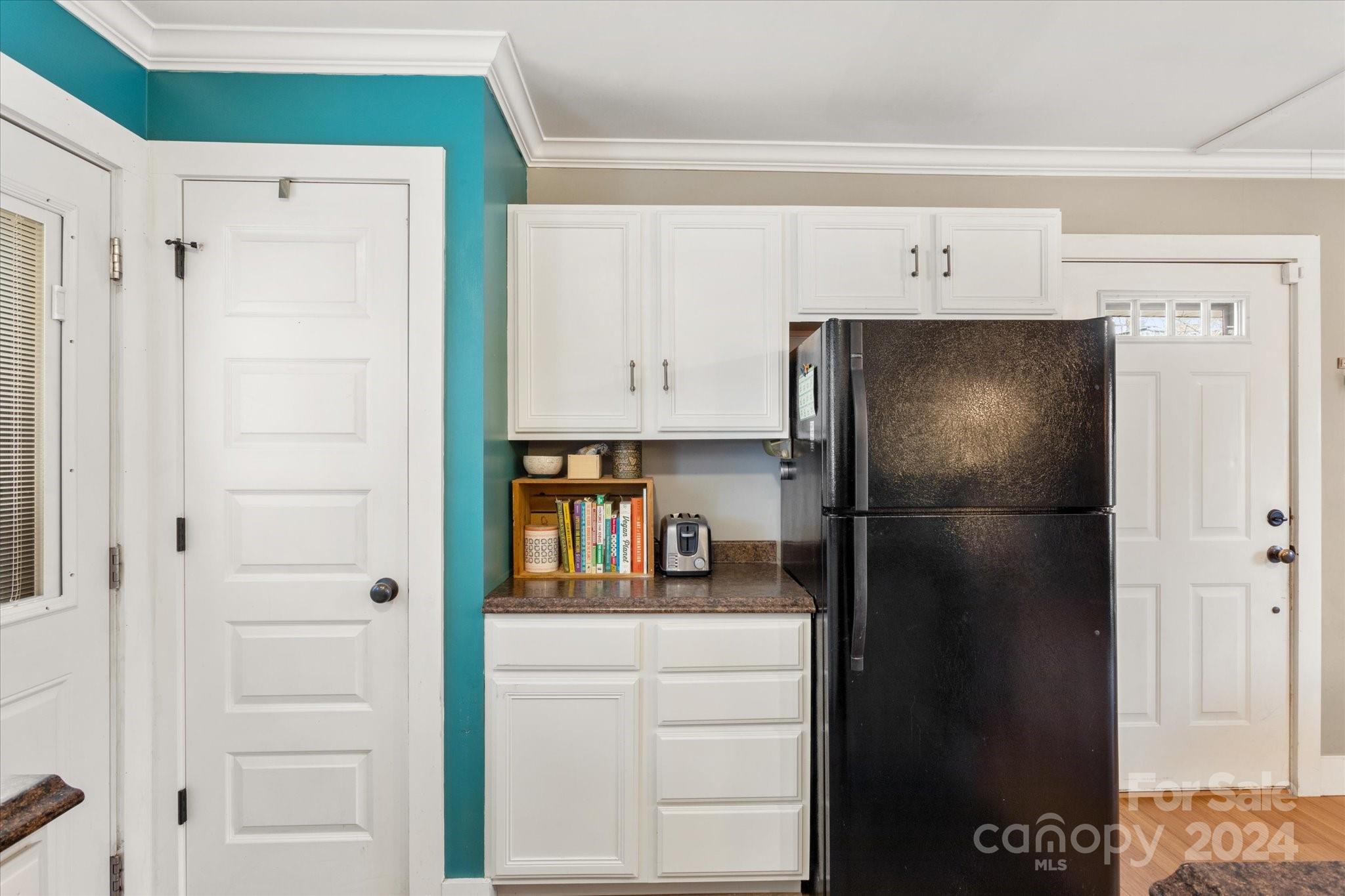 9 Annie Street Asheville NC 28806