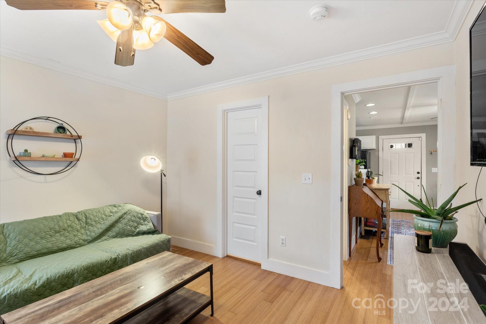 9 Annie Street Asheville NC 28806