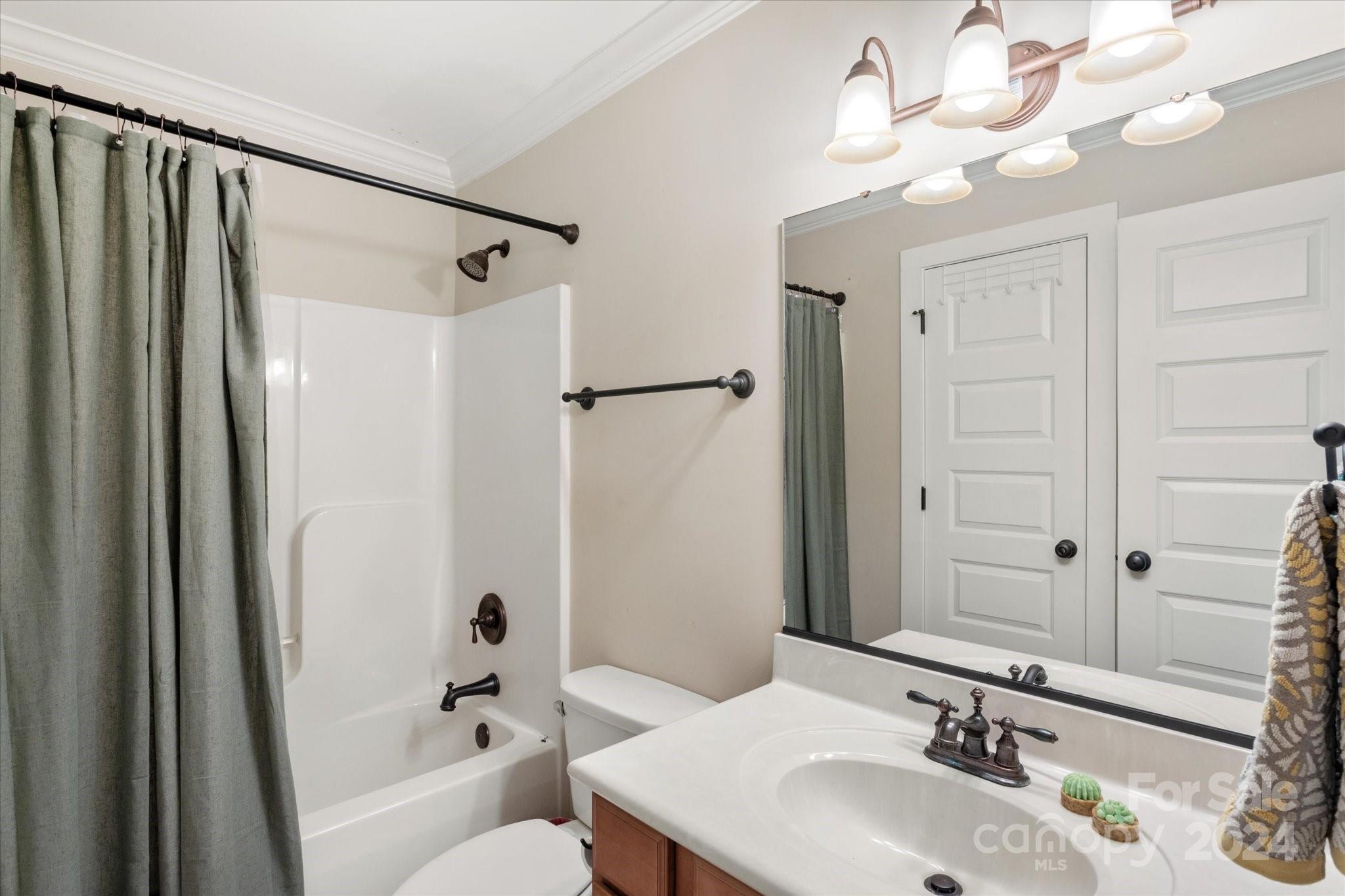 9 Annie Street Asheville NC 28806