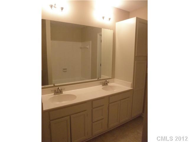 1232 Long Paw Lane Charlotte NC 28214