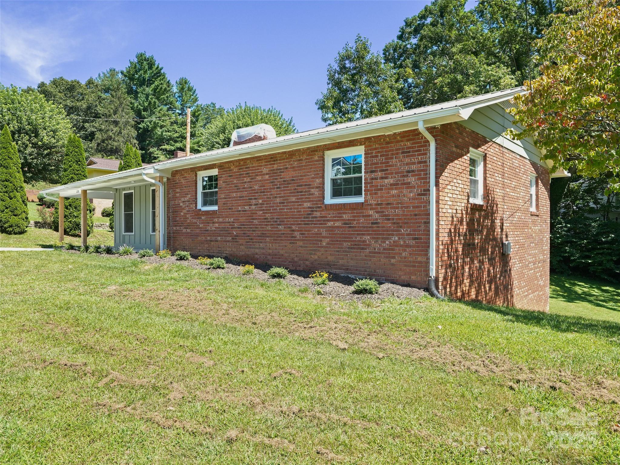 220 Love Lane Waynesville NC 28786