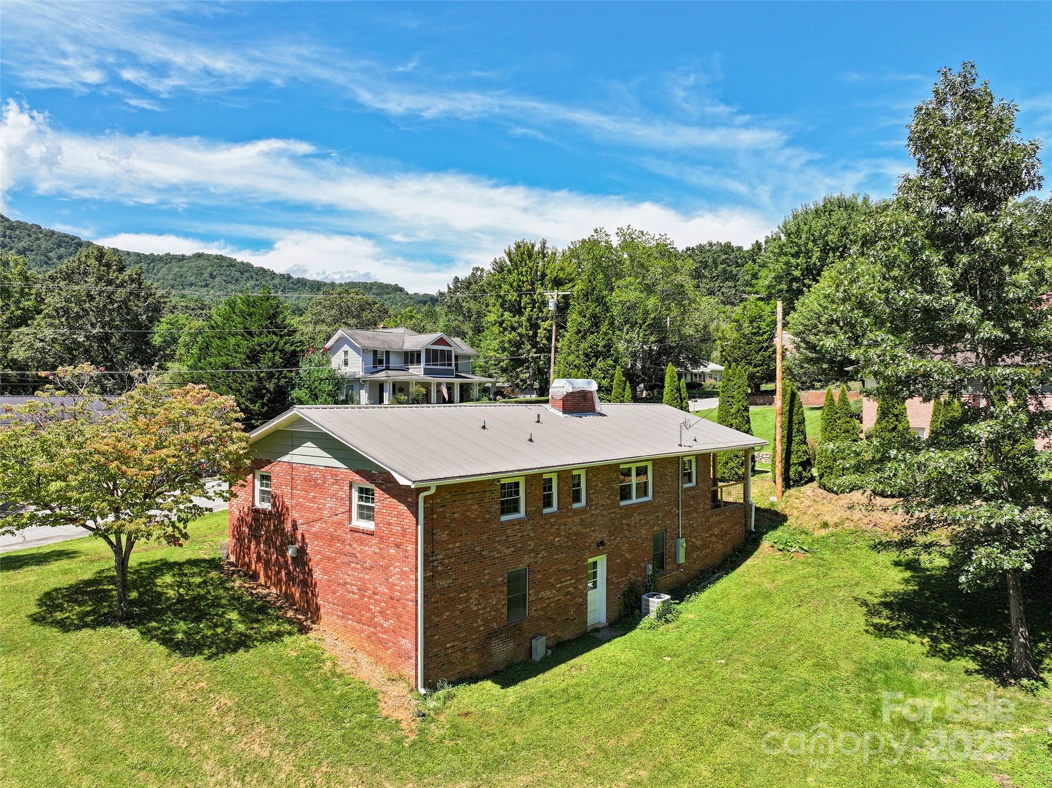 220 Love Lane Waynesville NC 28786