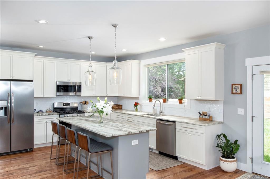19 Metcalf Street Asheville NC 28806