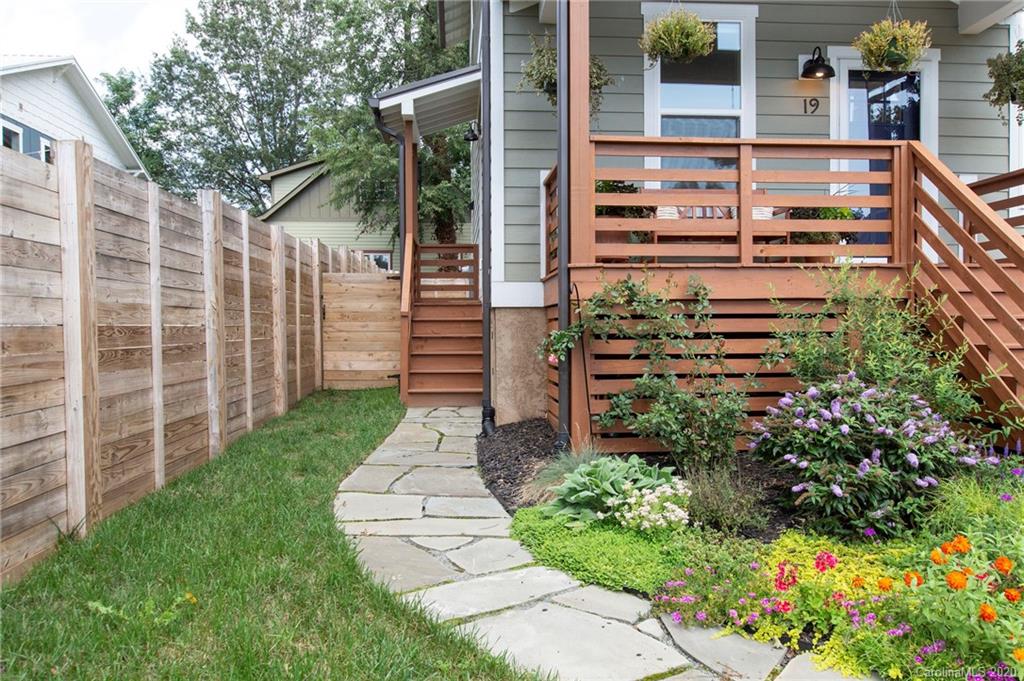 19 Metcalf Street Asheville NC 28806