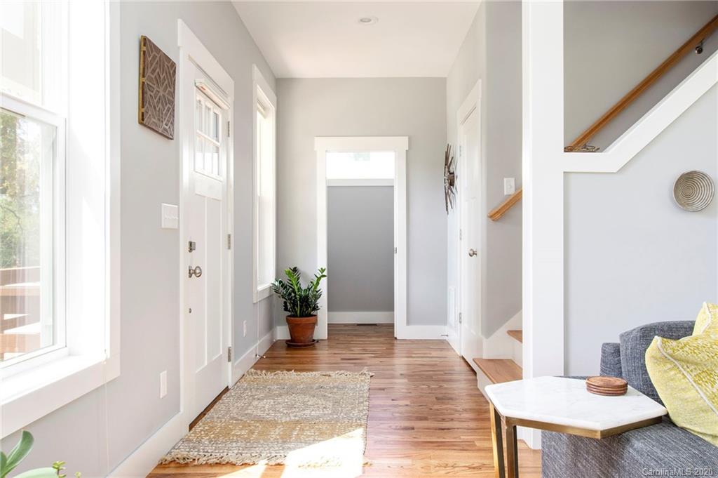 19 Metcalf Street Asheville NC 28806