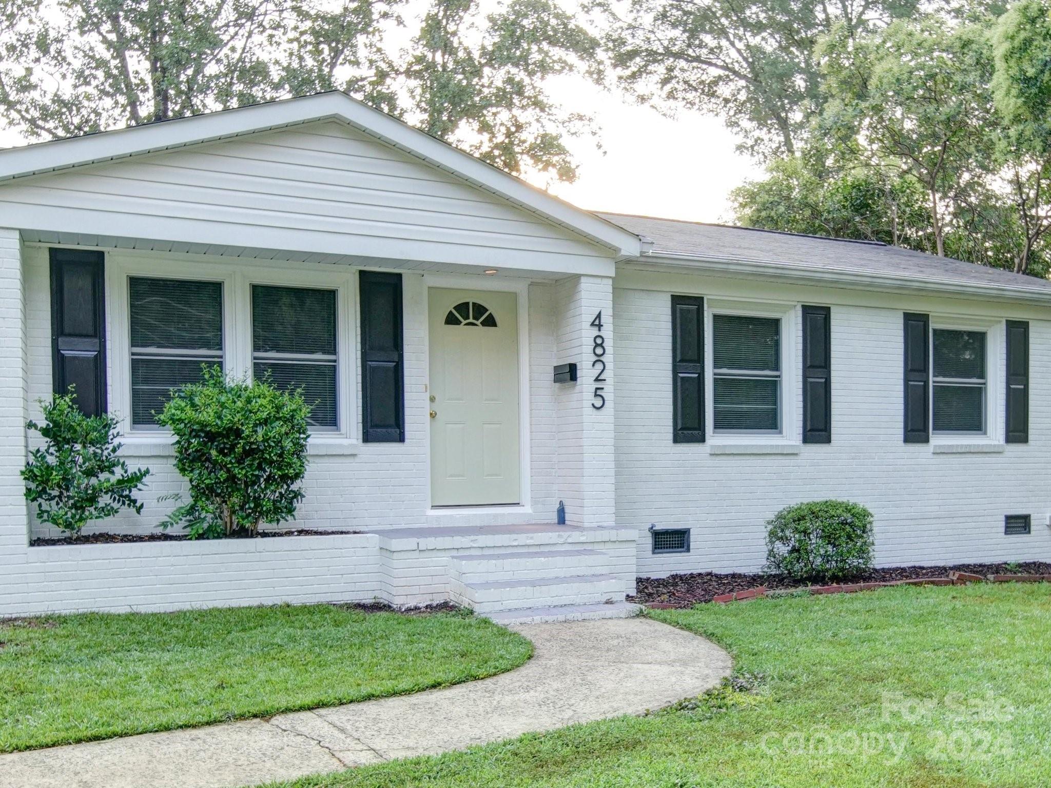 4825 Charleston Drive Charlotte NC 28212