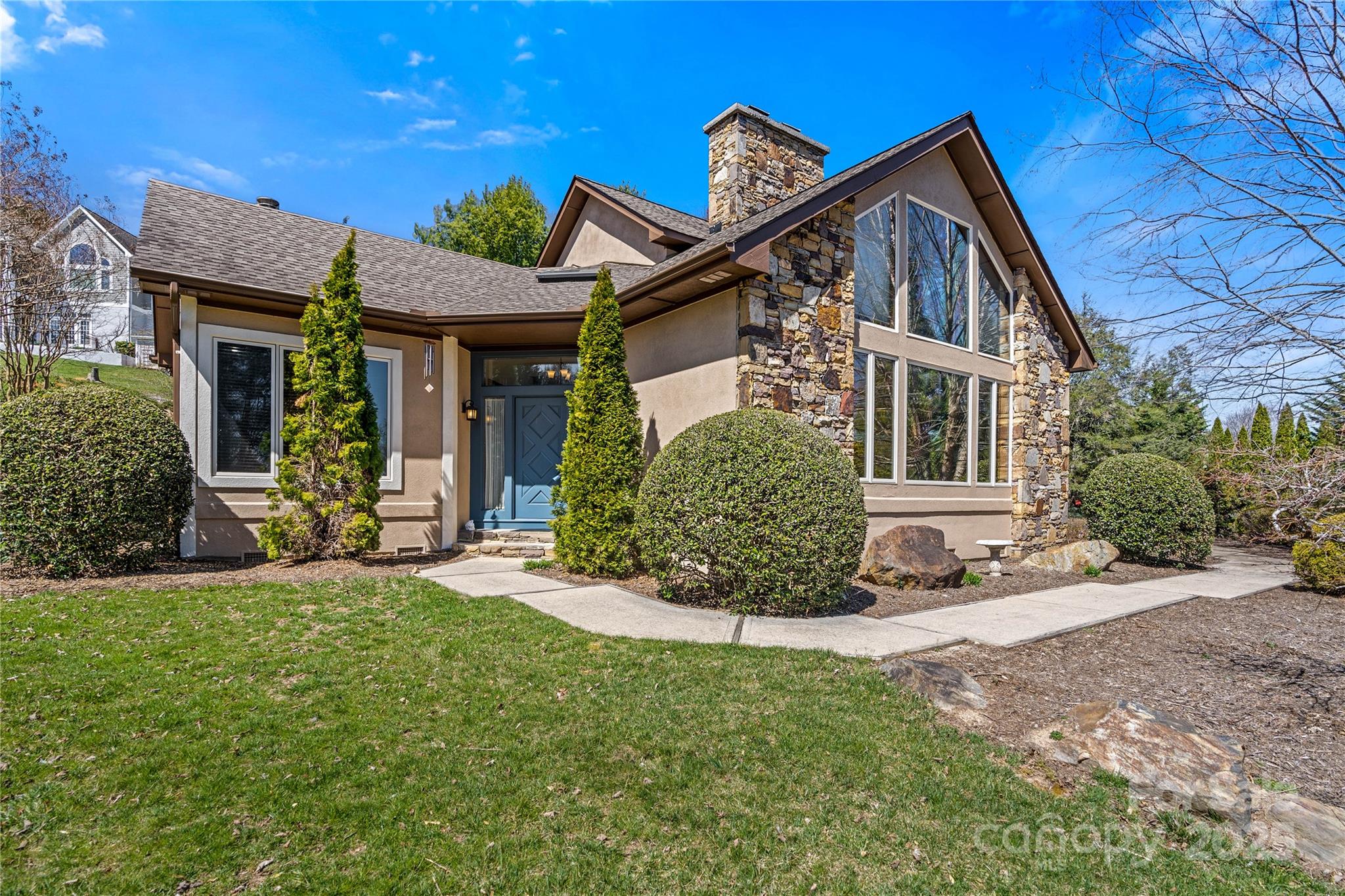 3001 Hickory Nut Trail Hendersonville NC 28739