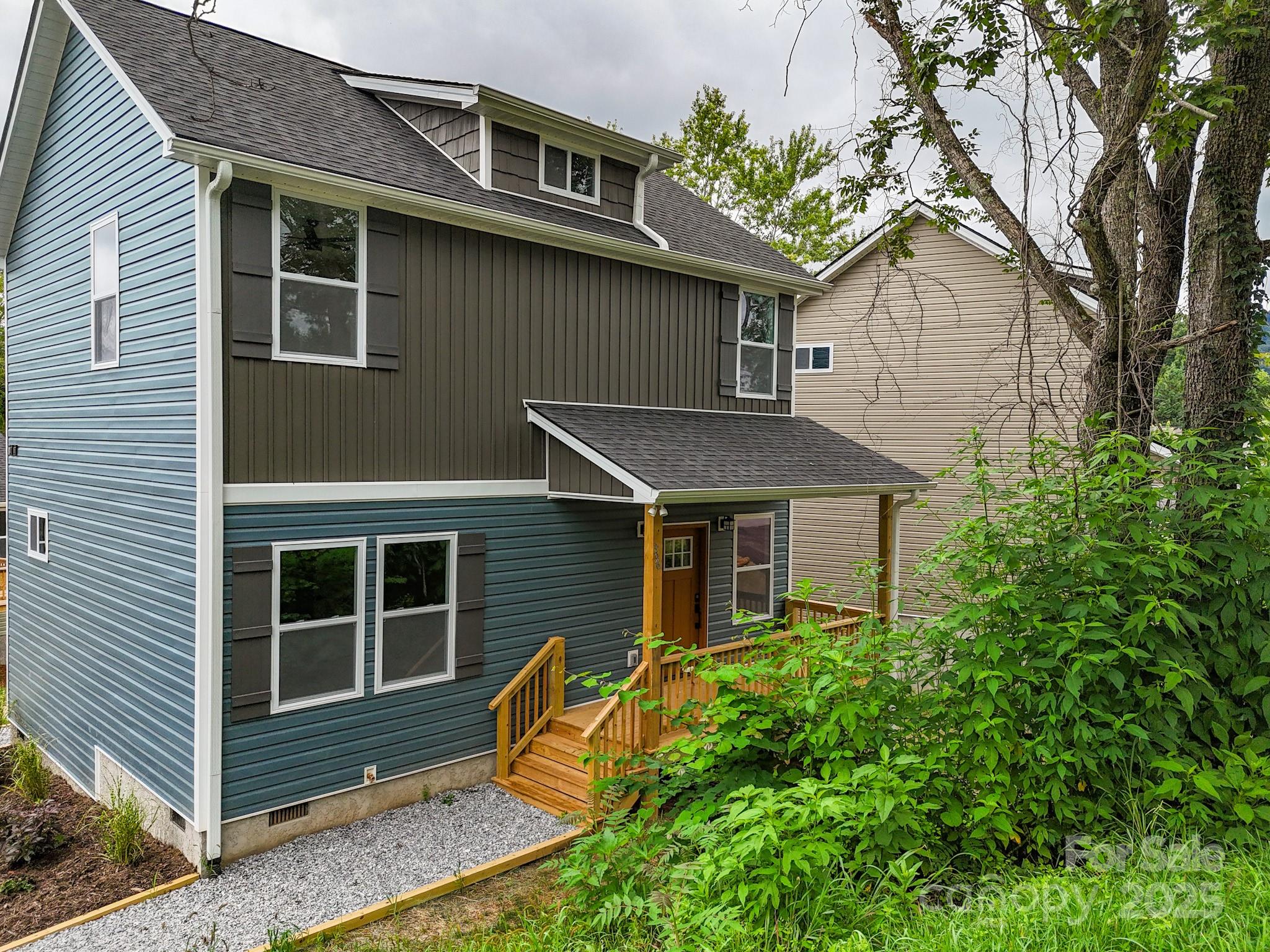 396 Deaverview Road Asheville NC 28806