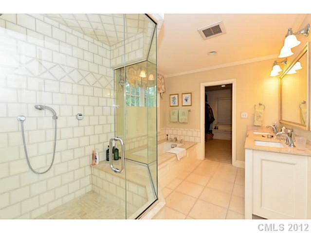 168 Huntley Place Charlotte NC 28207