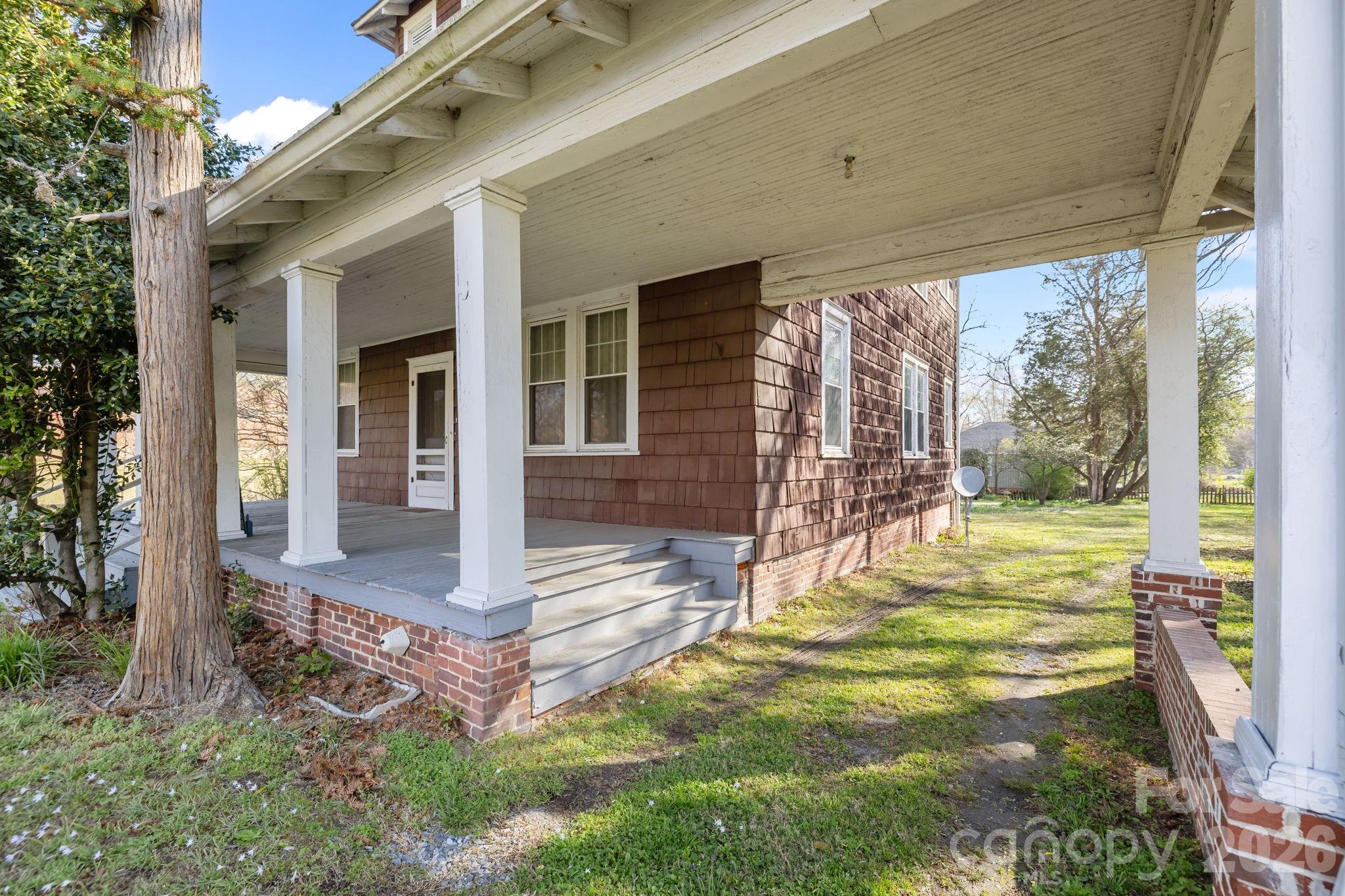 208 S Myrtle School Road Gastonia NC 28052