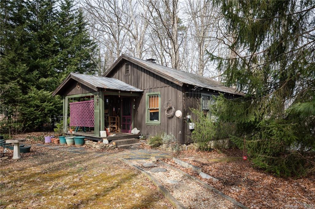 150 Oak Hill Road Candler NC 28715