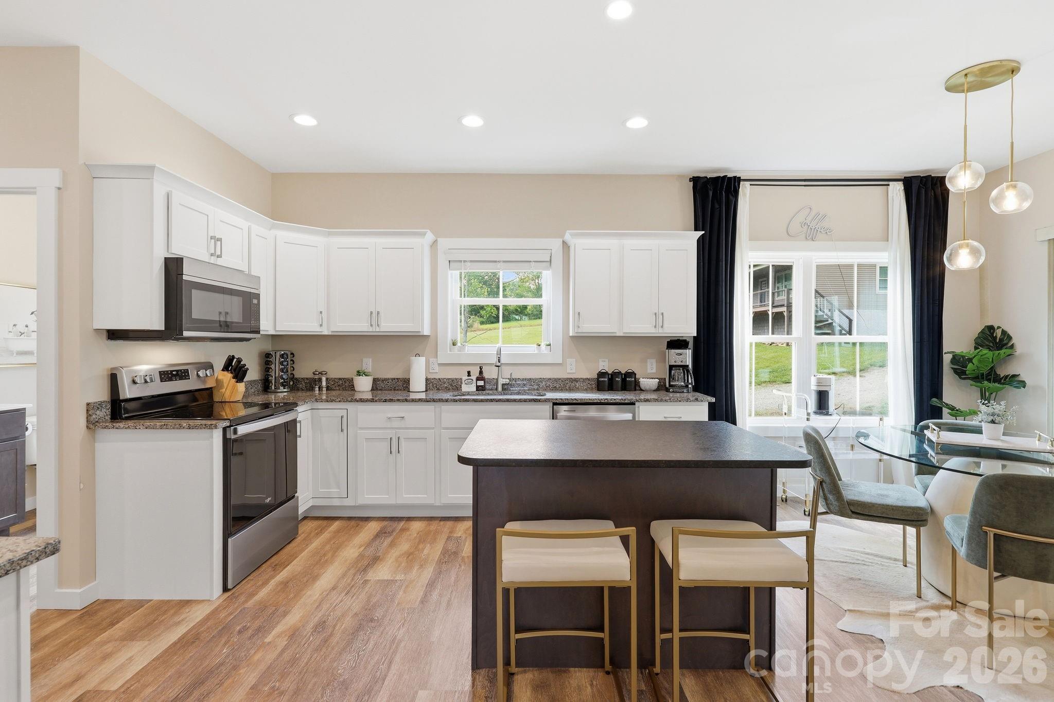 27 Ben Lippen Road Asheville NC 28806