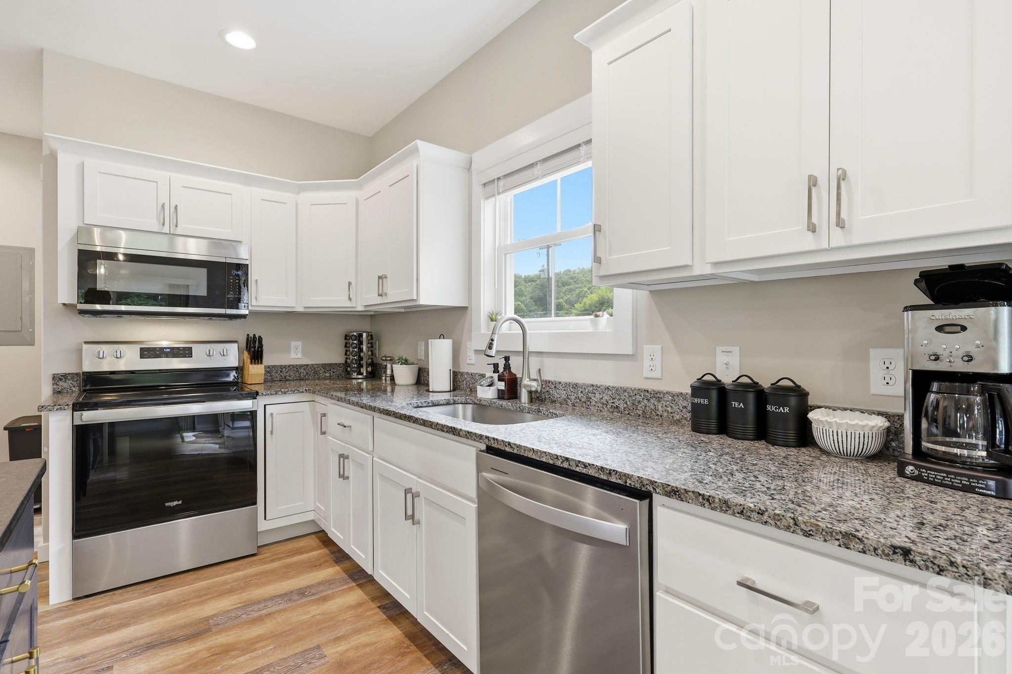 27 Ben Lippen Road Asheville NC 28806