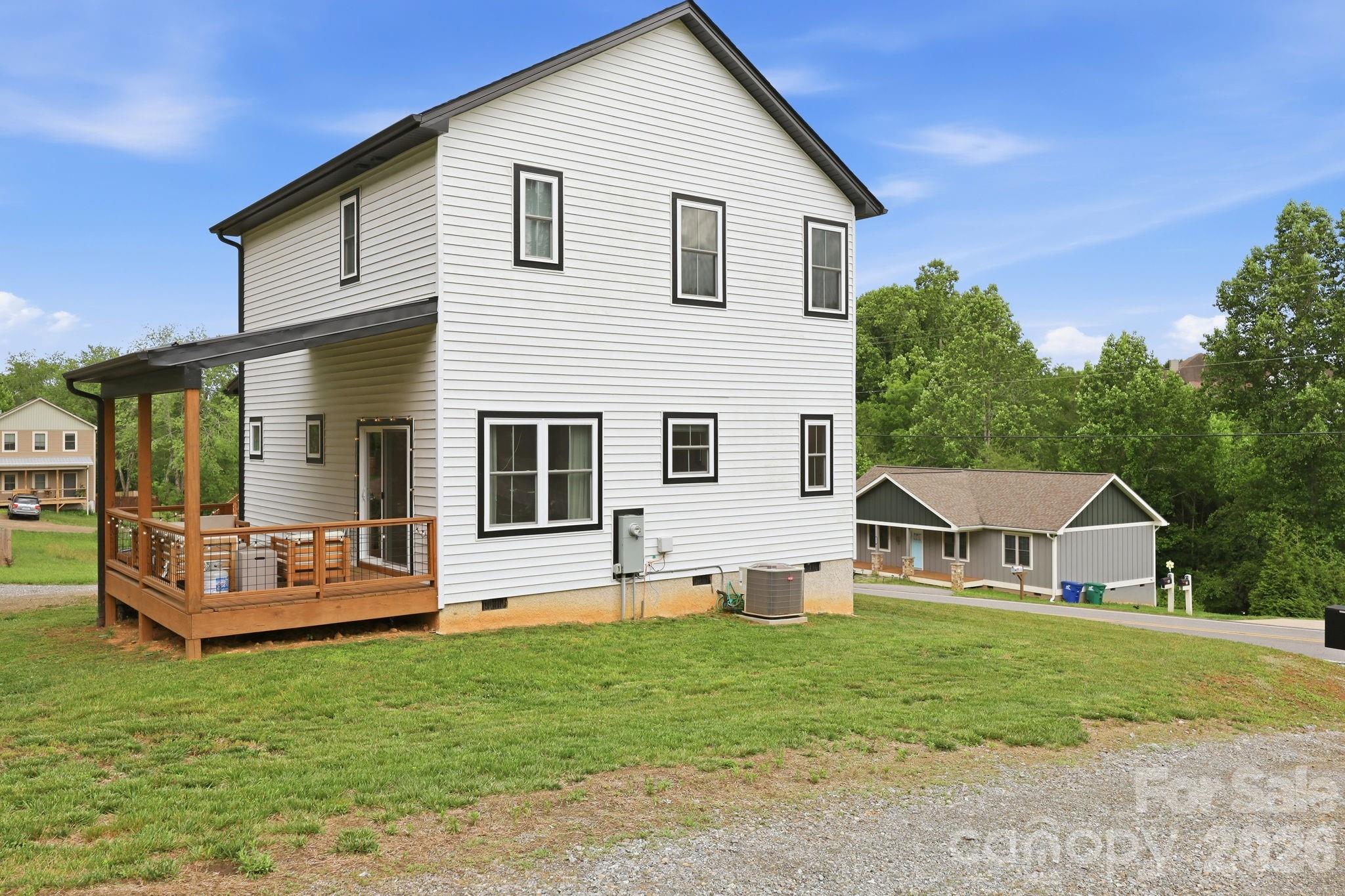 27 Ben Lippen Road Asheville NC 28806