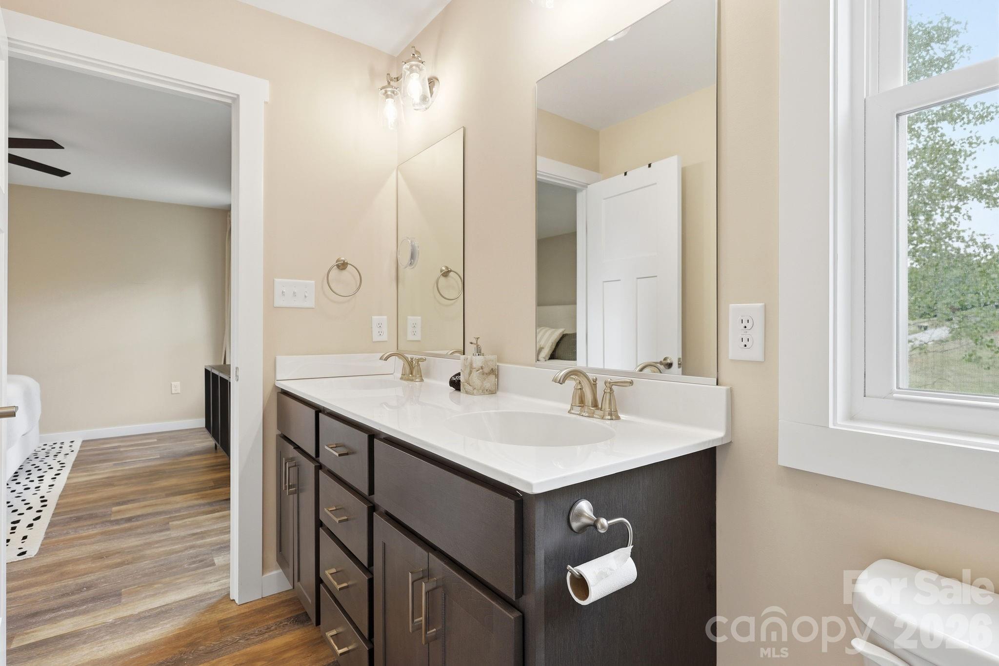 27 Ben Lippen Road Asheville NC 28806