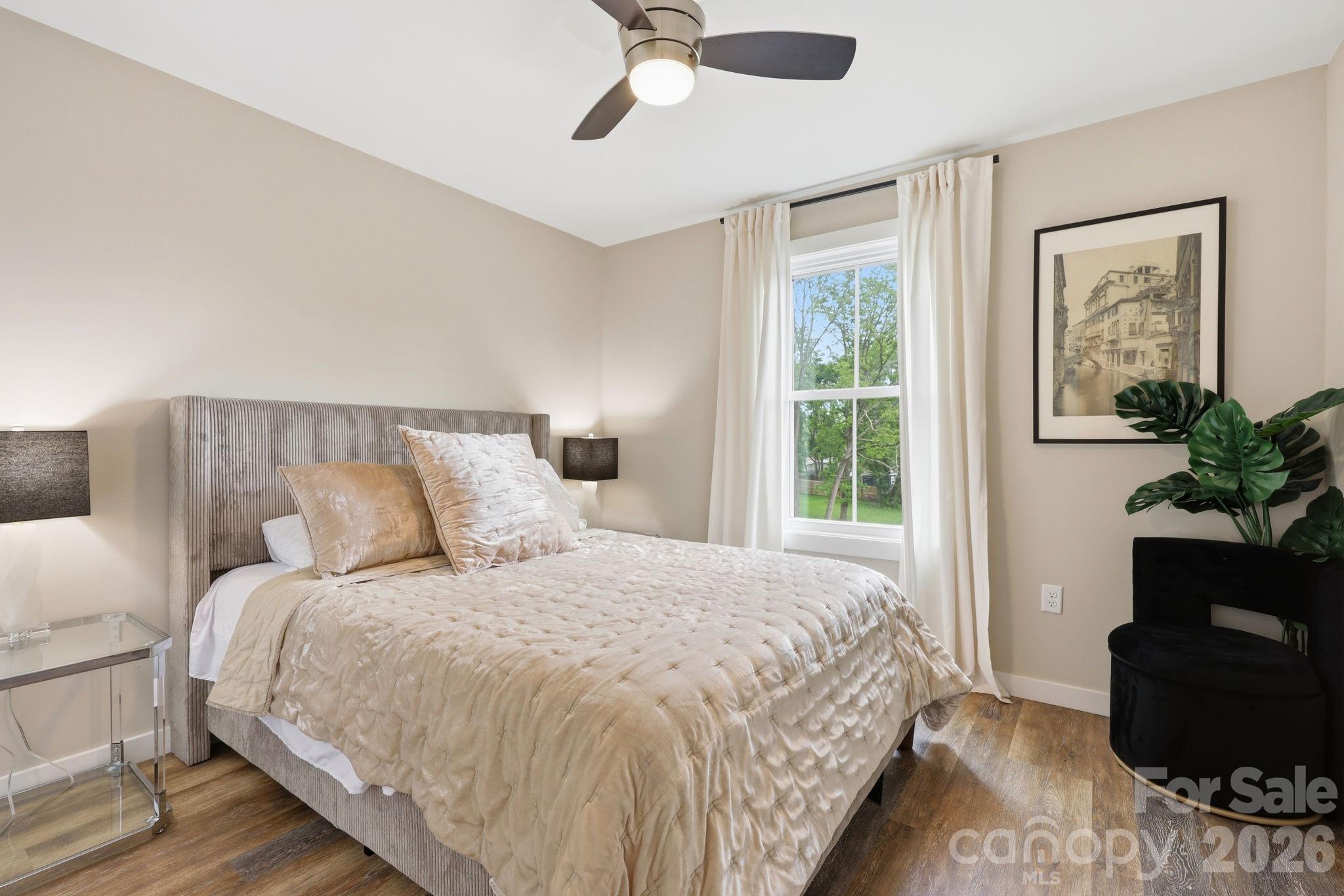 27 Ben Lippen Road Asheville NC 28806