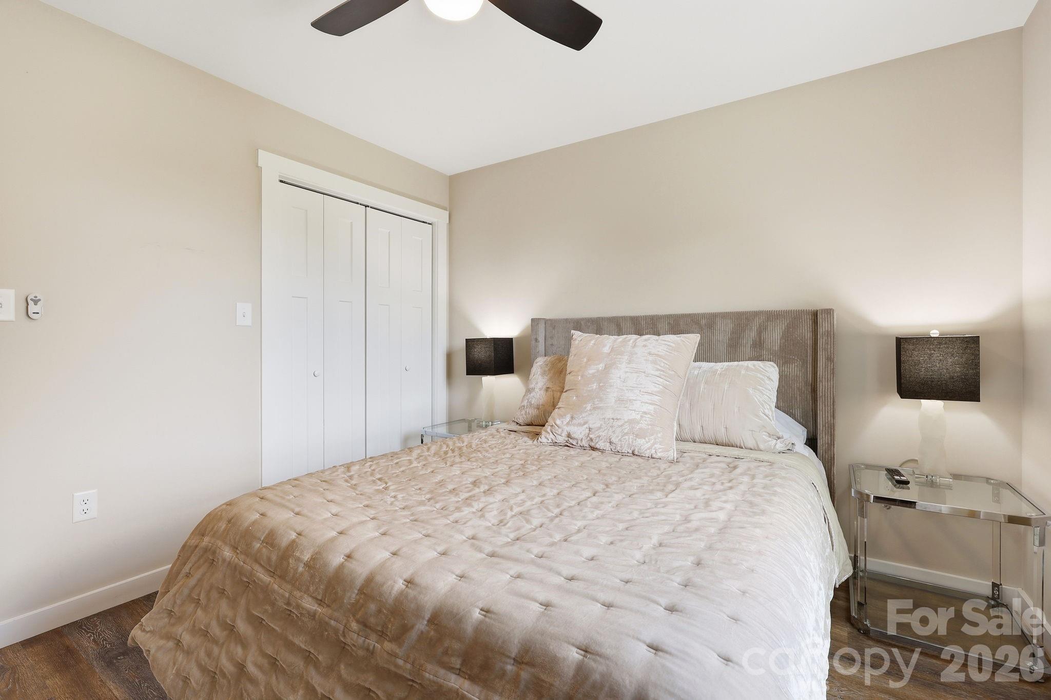 27 Ben Lippen Road Asheville NC 28806