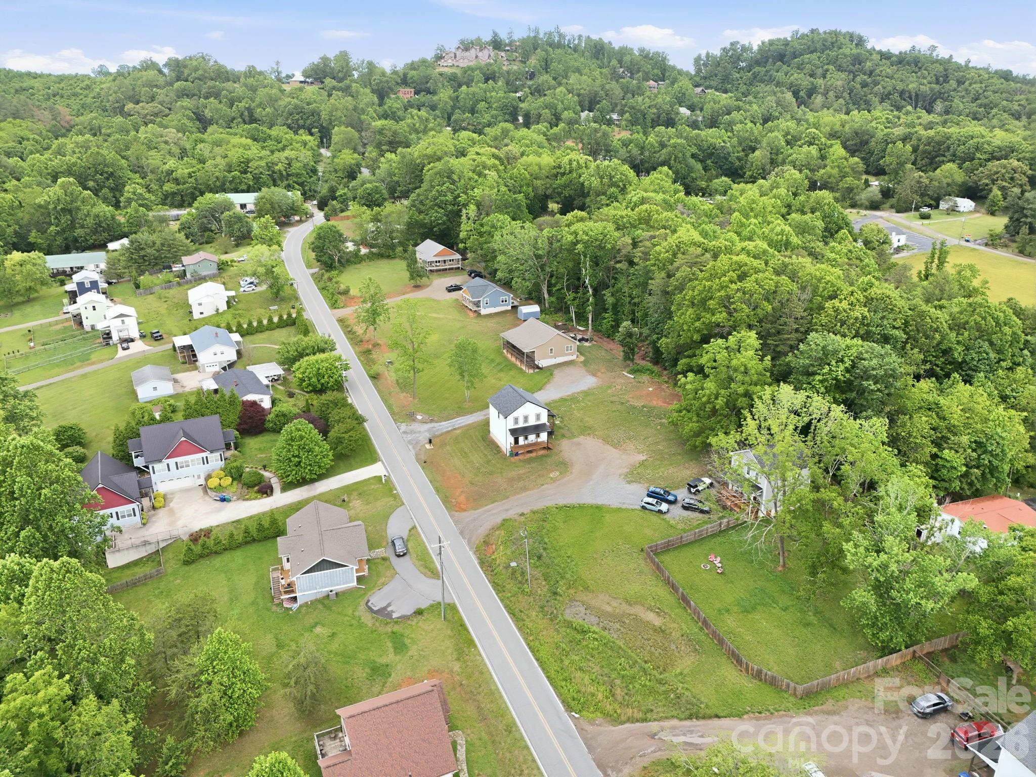 27 Ben Lippen Road Asheville NC 28806