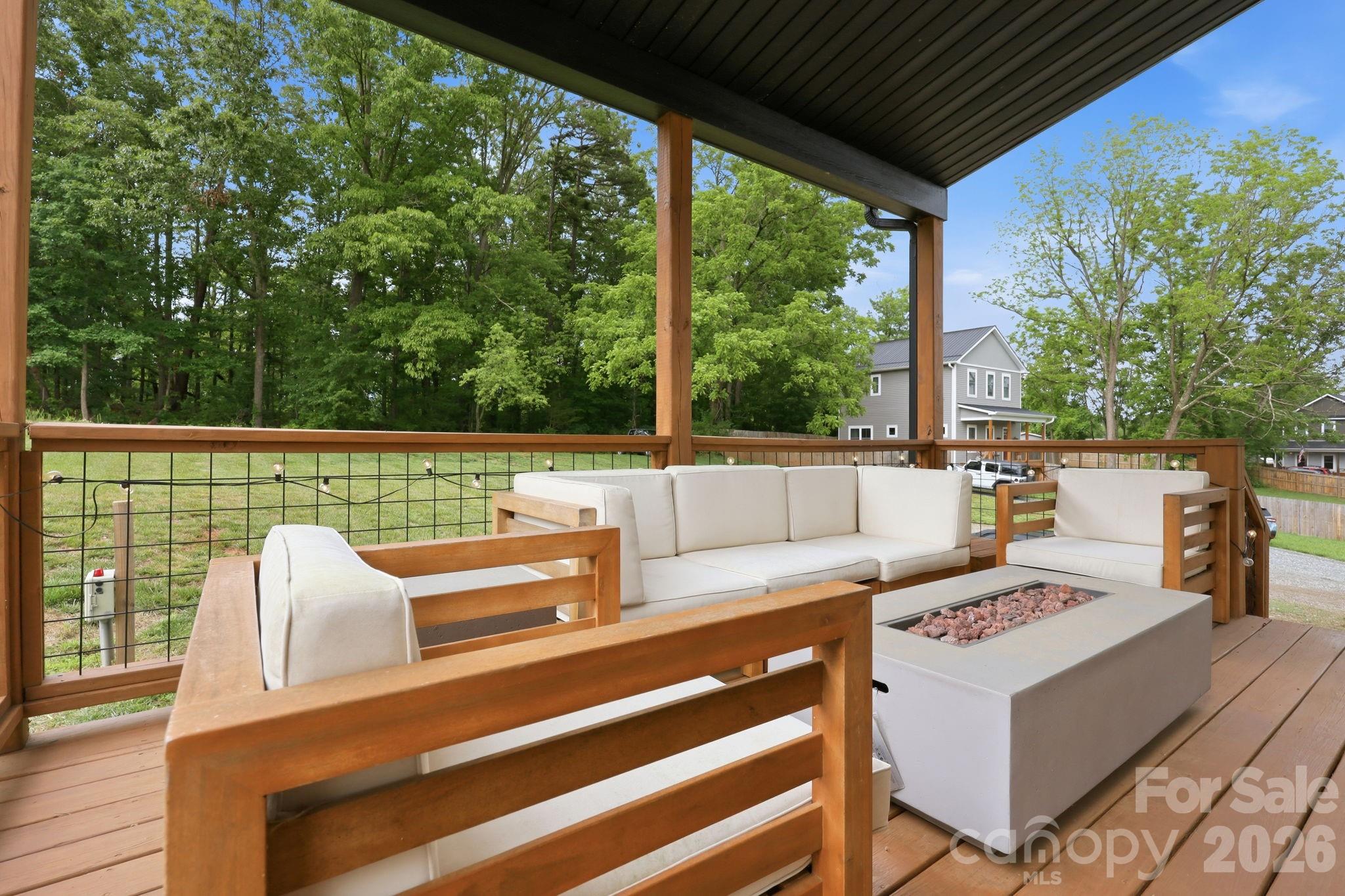 27 Ben Lippen Road Asheville NC 28806