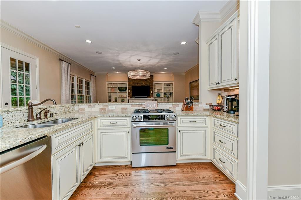 921 Mason Oaks Court Charlotte NC 28211