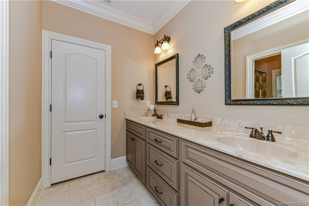 921 Mason Oaks Court Charlotte NC 28211