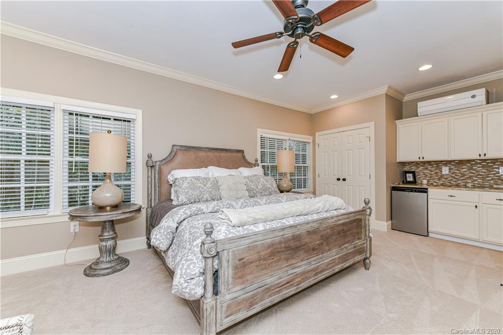 921 Mason Oaks Court Charlotte NC 28211