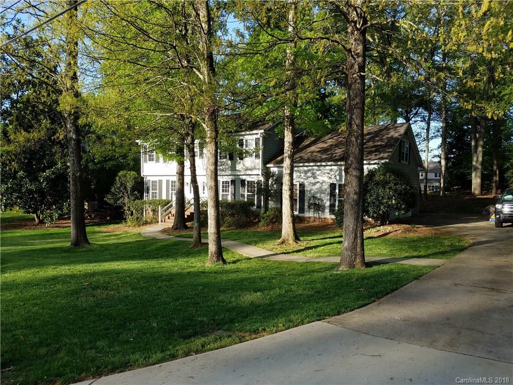 10300 Woodview Circle Charlotte NC 28277