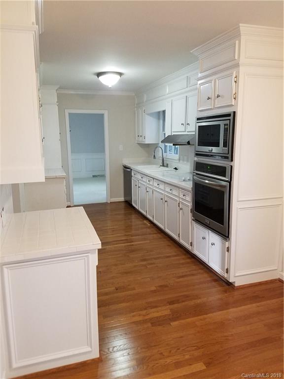 10300 Woodview Circle Charlotte NC 28277