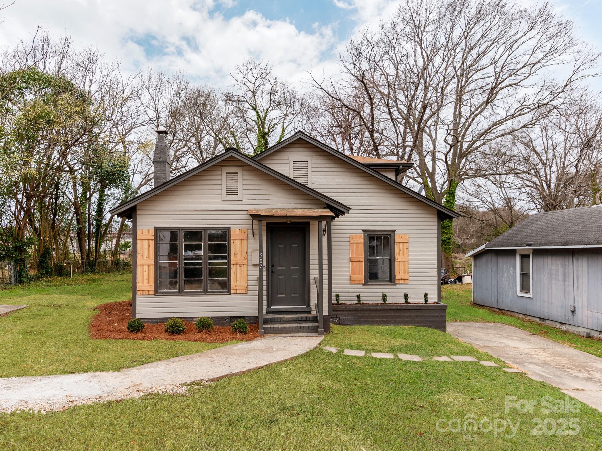 507 N Oakland Street Gastonia NC 28052