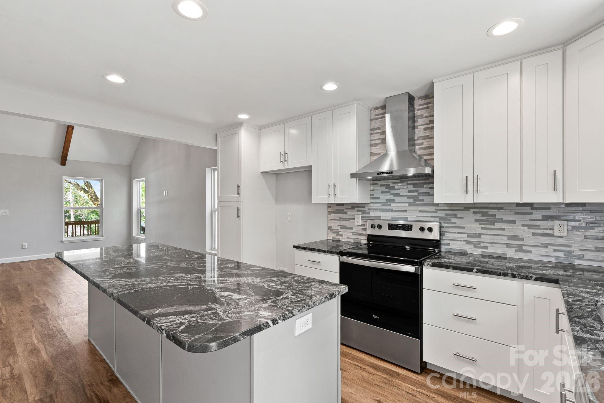 13 Annie Street Asheville NC 28806