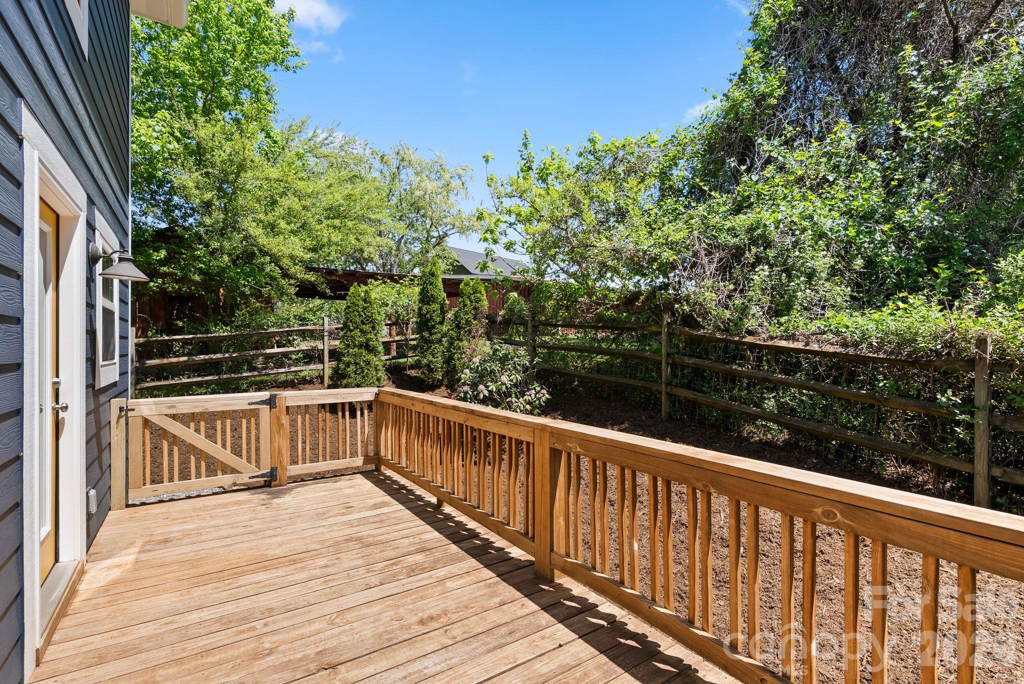 13 Annie Street Asheville NC 28806