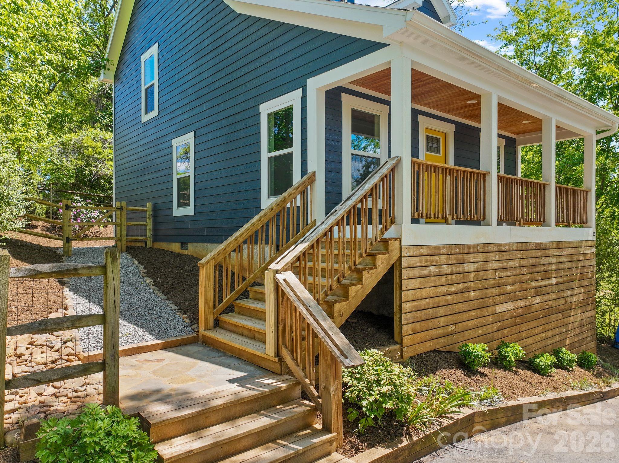 13 Annie Street Asheville NC 28806