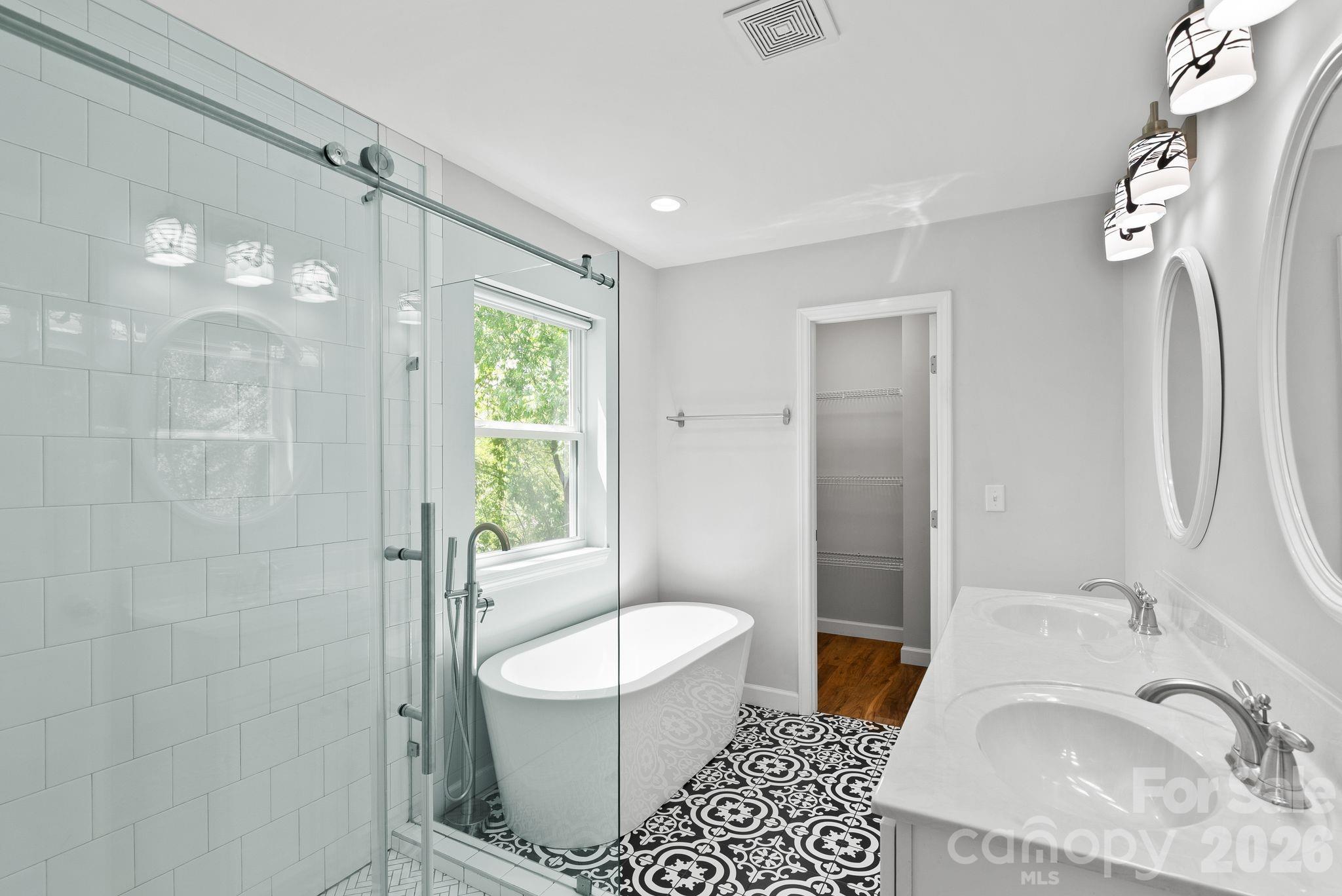 13 Annie Street Asheville NC 28806