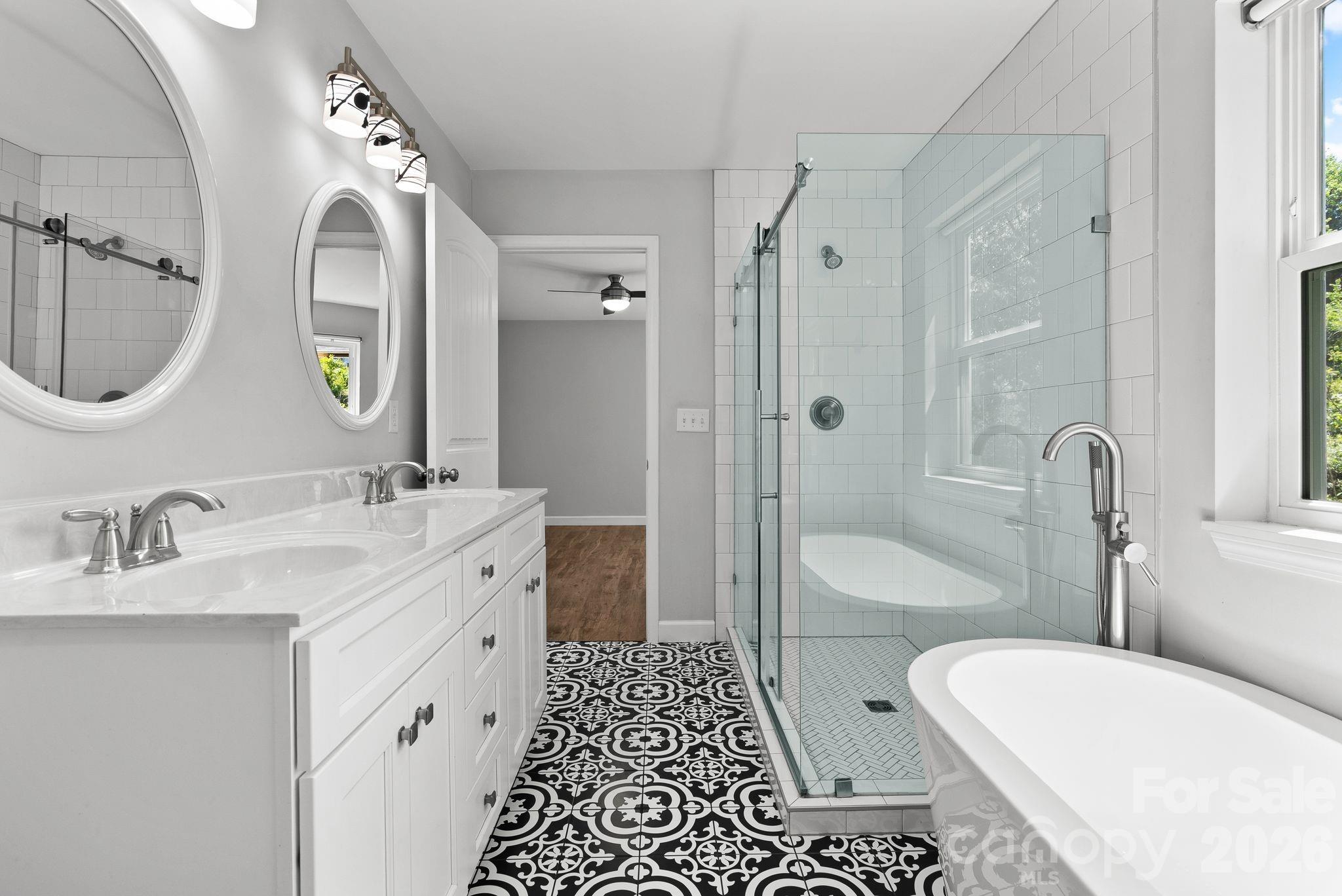 13 Annie Street Asheville NC 28806